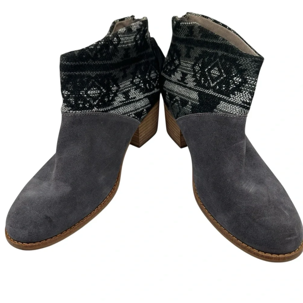Toms Gray Suede Ankle Booties with Patterned Knit Collar Size: 7.5